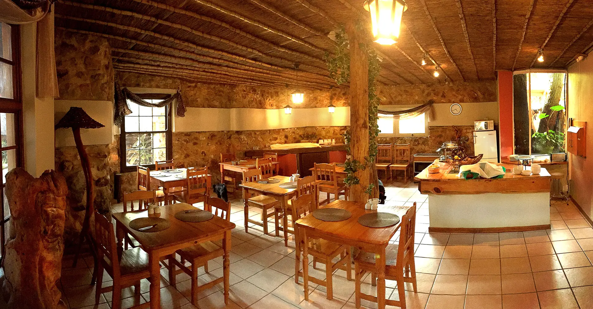 The breakfast room